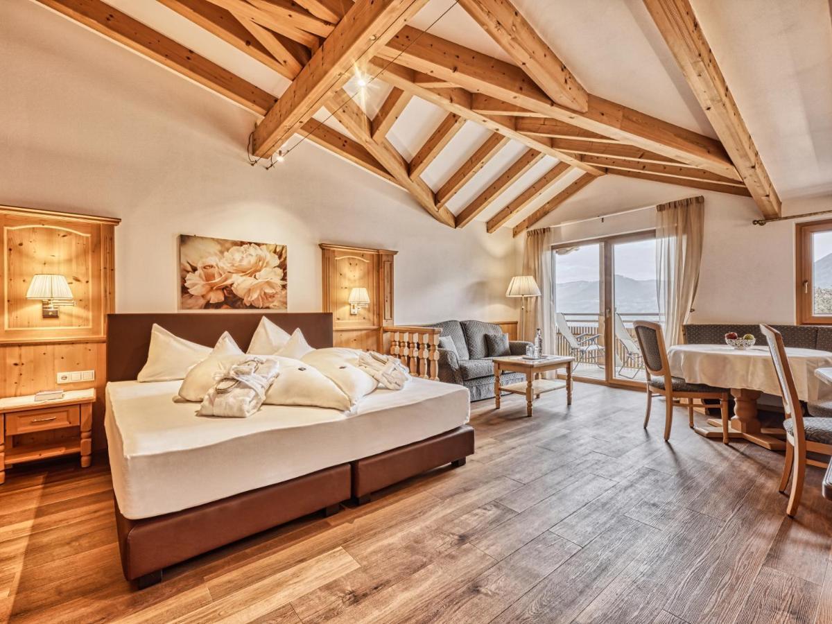 Hotel Traubenheim Tirolo Bagian luar foto