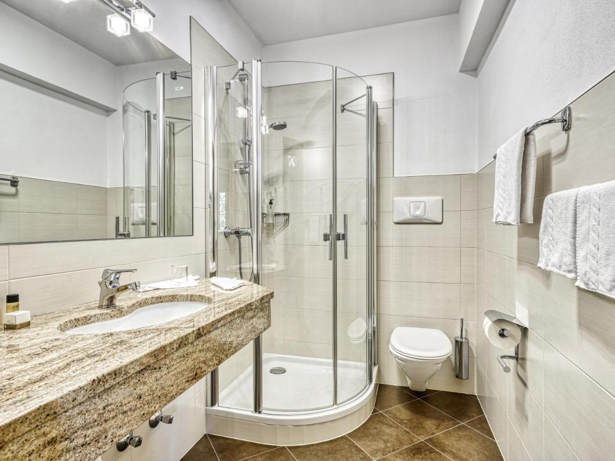 Hotel Traubenheim Tirolo Bagian luar foto