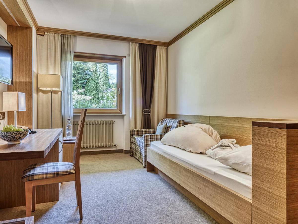 Hotel Traubenheim Tirolo Bagian luar foto